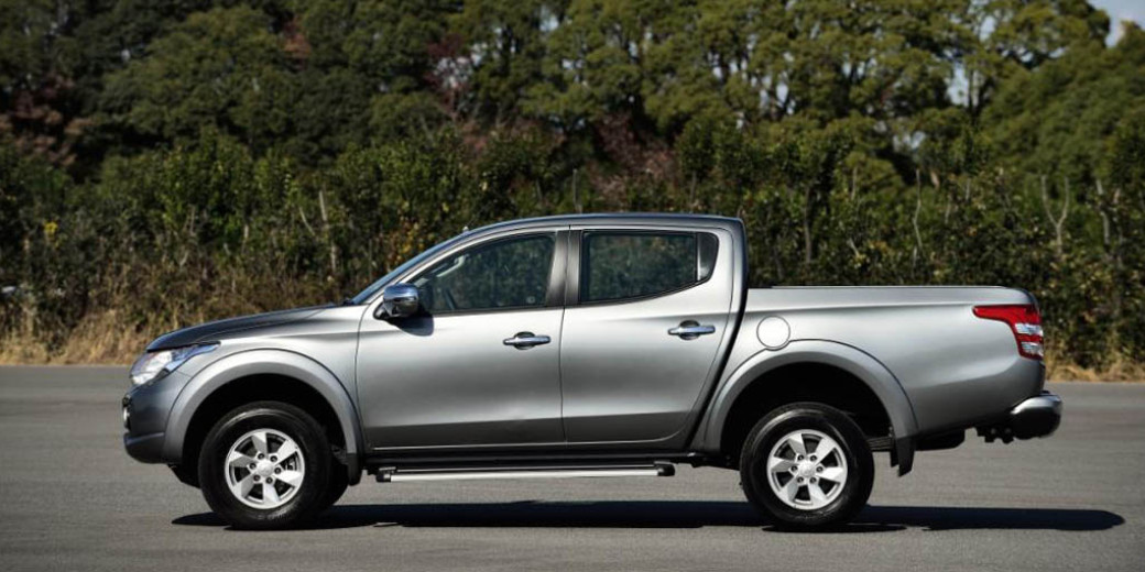 mitsubishi-l200-2015-4_g[1]