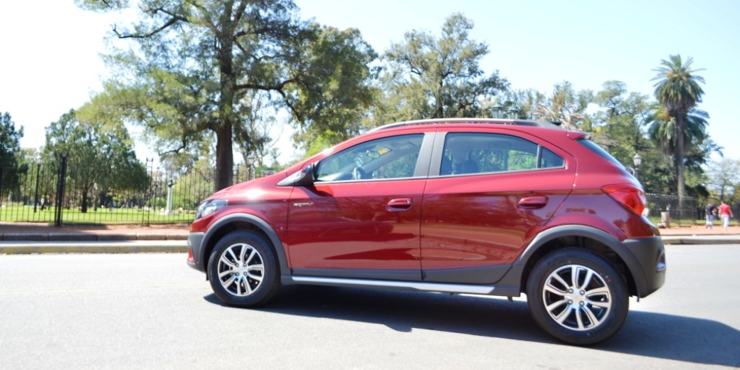 Chevrolet Onix Activ 2