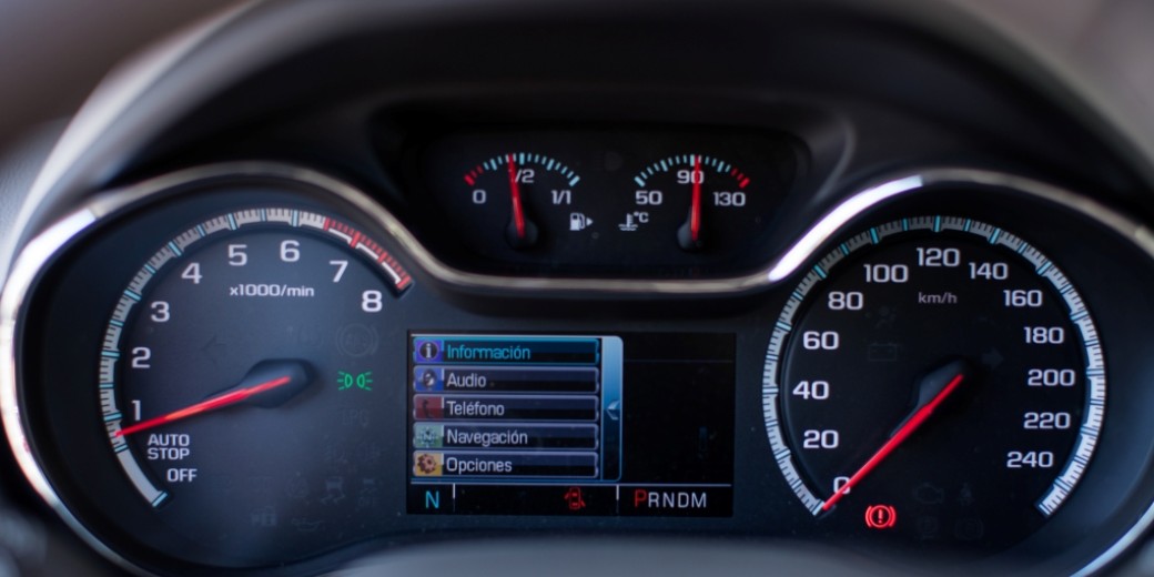 Chevrolet Cruze5 interior 2