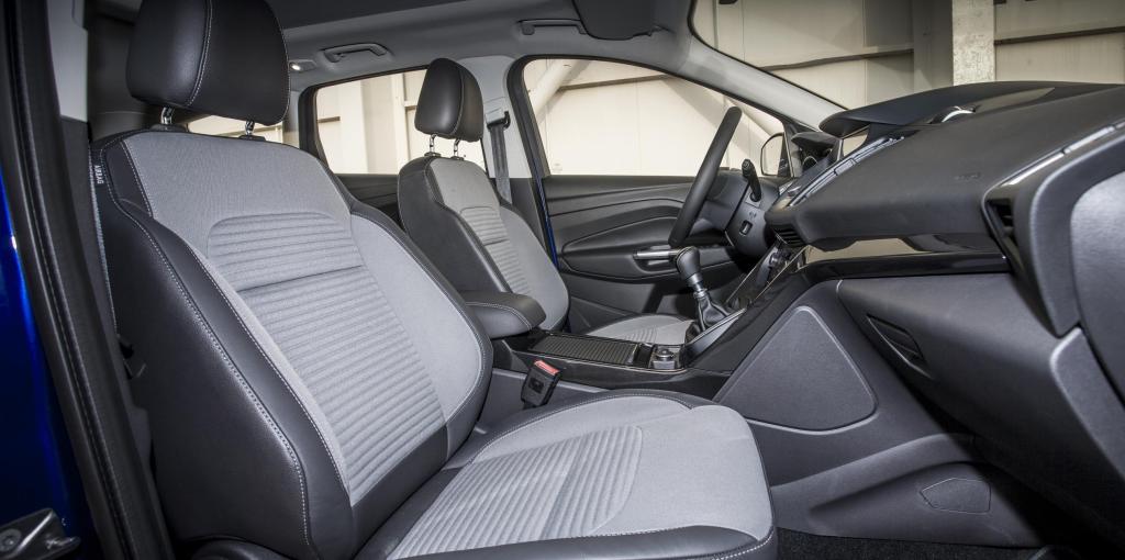 Ford Kuga interior asientos