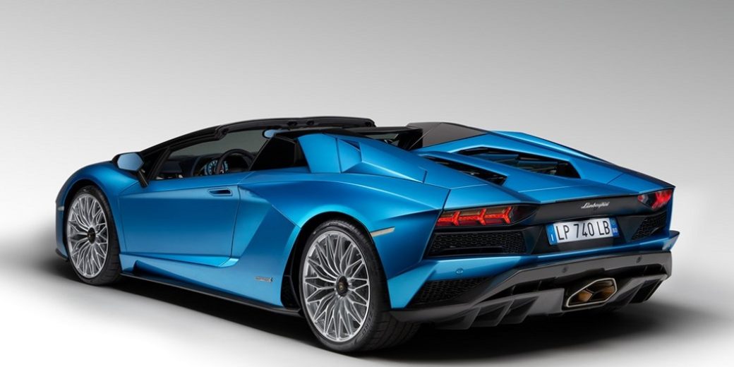 Lamborghini aventador-s-roadster 2