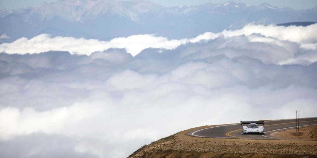 Volkswagen pikes peak 2