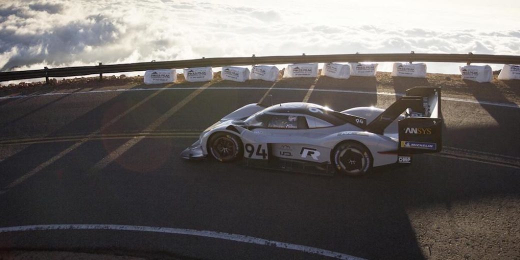 record-sin-precedentes-volkswagen-hace-historia-con-el-i-d-r-pikes-peak (5) (1)