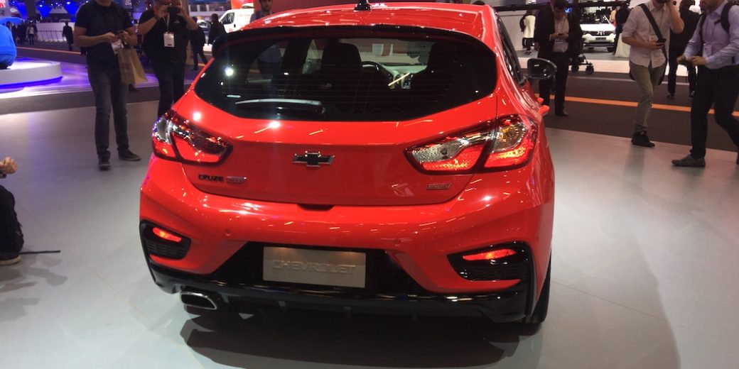 Chevrolet Cruze SS atras