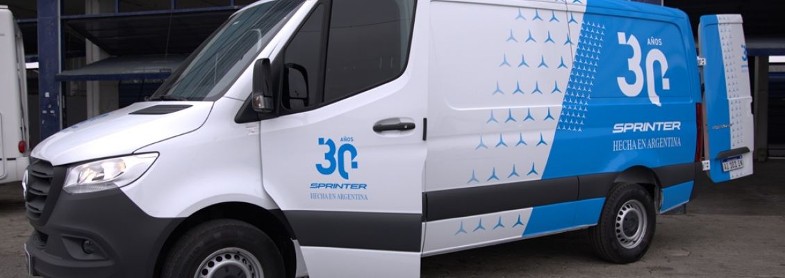 Mercedes Benz lanzó la Sprinter con Caja AT