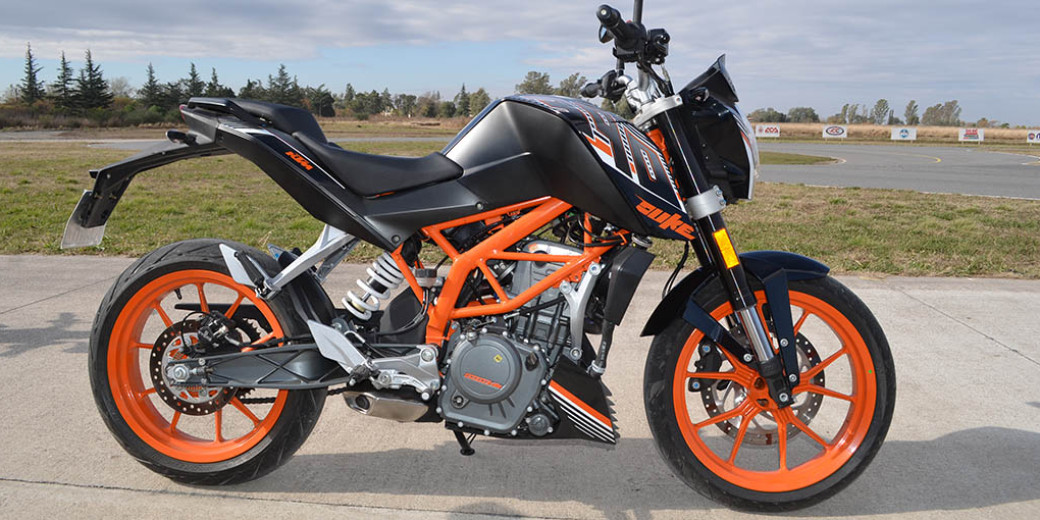 La moto KTM Duke 390