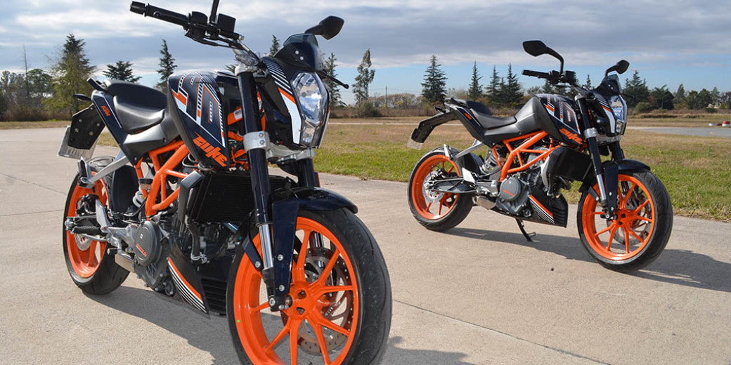 la moto KTM Duke 390