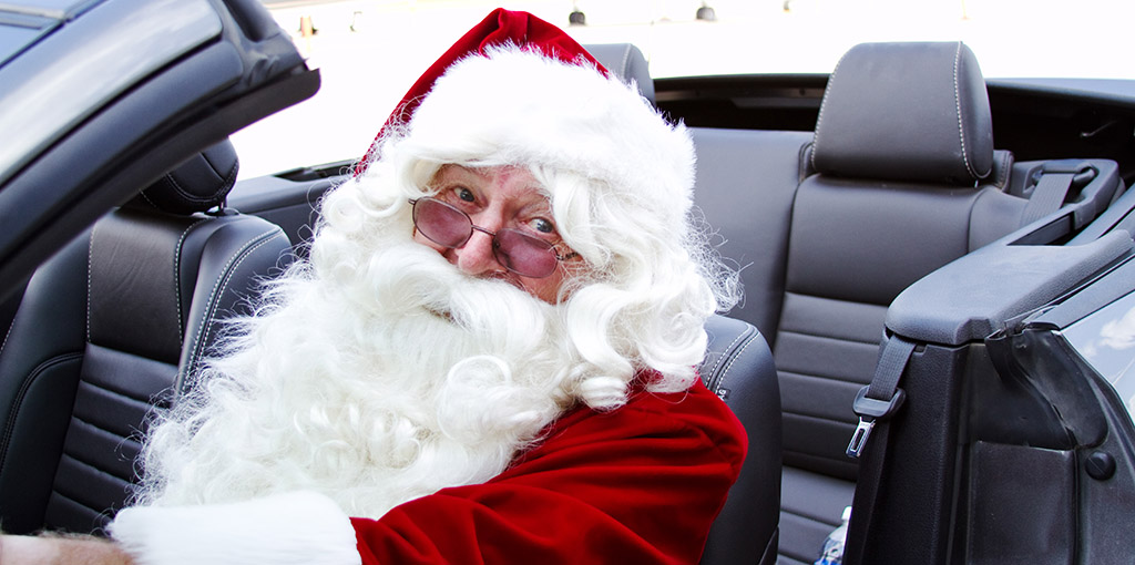Papa Noel en auto