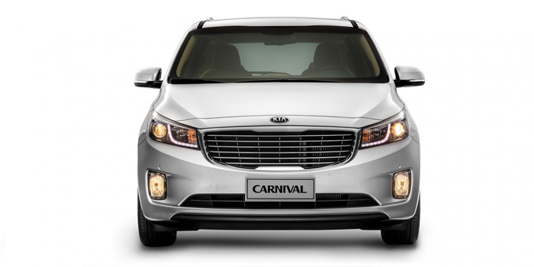 Vista frontal Kia Carnival