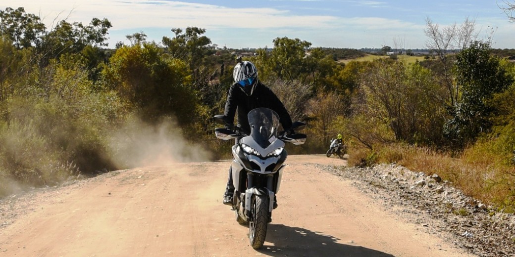 Ducati 1200 Multiestrada en tierra 2