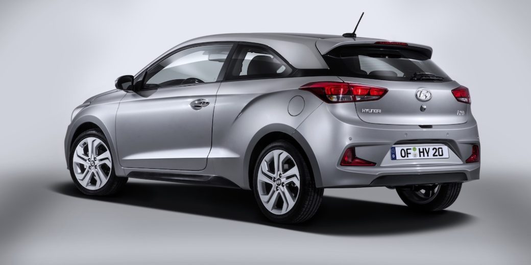 Hyundai i20 atras